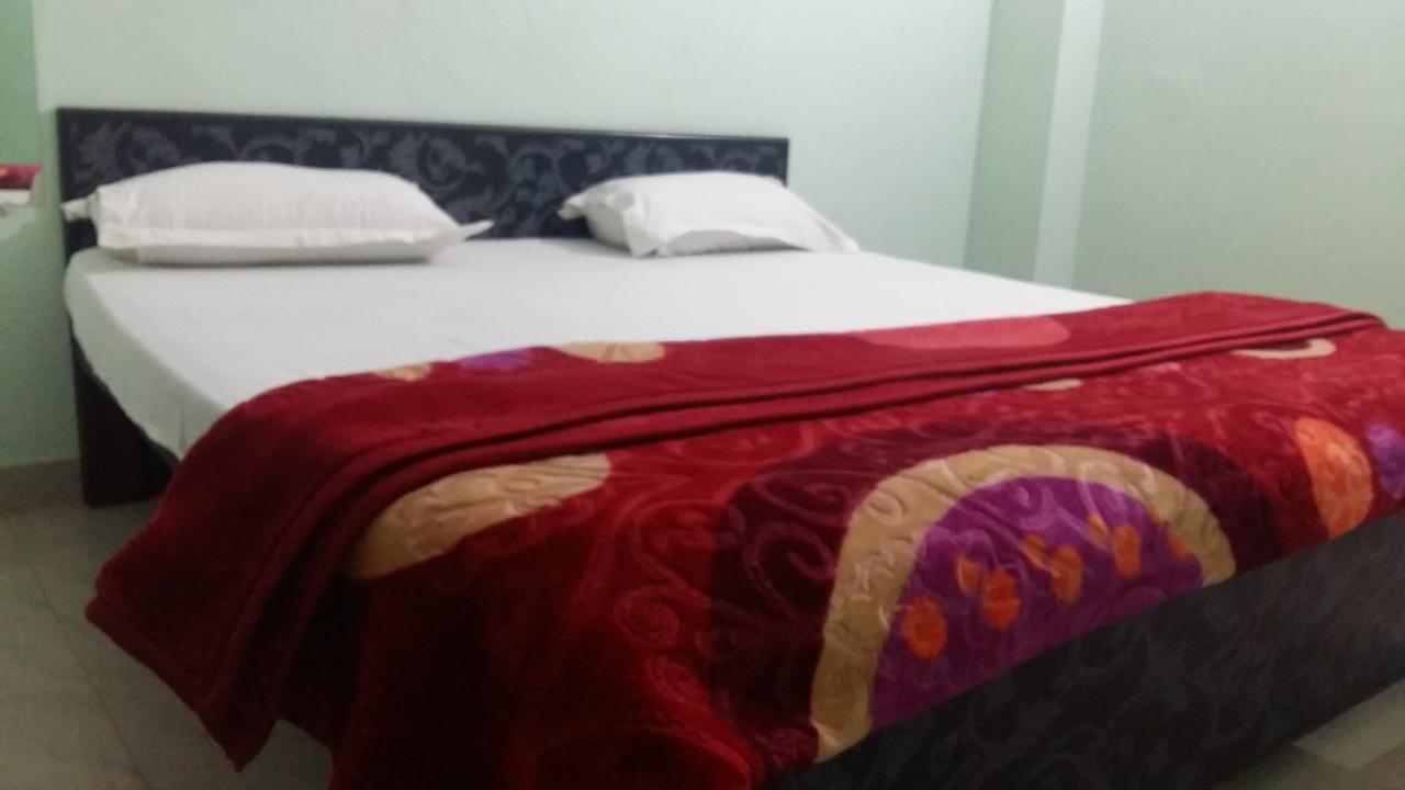 Hotel Giriraj Inn Varanasi Esterno foto