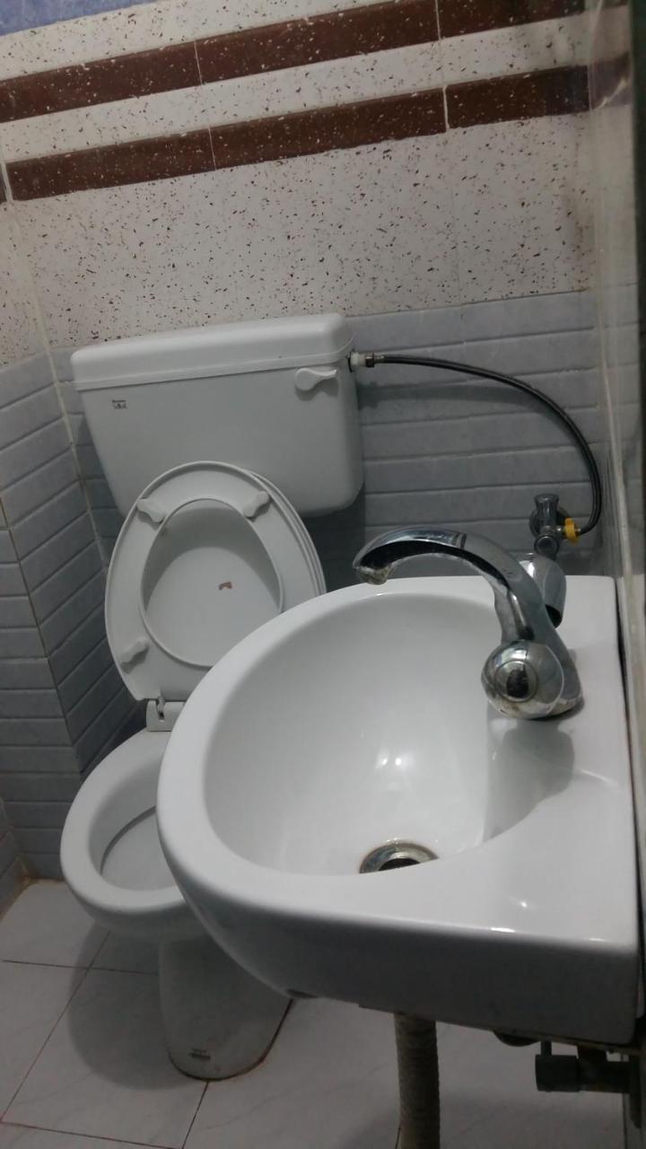 Hotel Giriraj Inn Varanasi Esterno foto